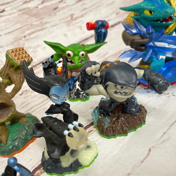 ACTIVISION Skylanders Video Game Character Game Pieces - Picture 7 of 10